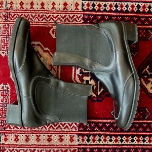 Salvatore Ferragamo ankle Chelsea Boots, Made in Italy!